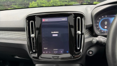 Volvo XC40 2.0 B4P Ultra Dark 5dr Auto Petrol Estate